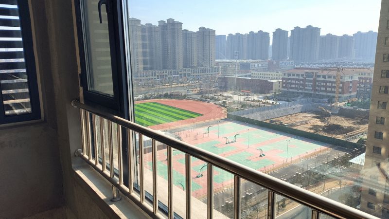 滕西中學(xué)上善家園毛坯房出租
