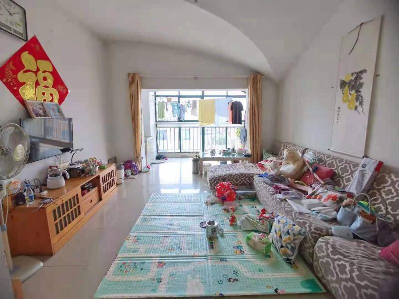 品質(zhì)小區(qū)學(xué)區(qū)房！2室2廳1衛(wèi)144m2，拎包入駐，隨時(shí)看房。