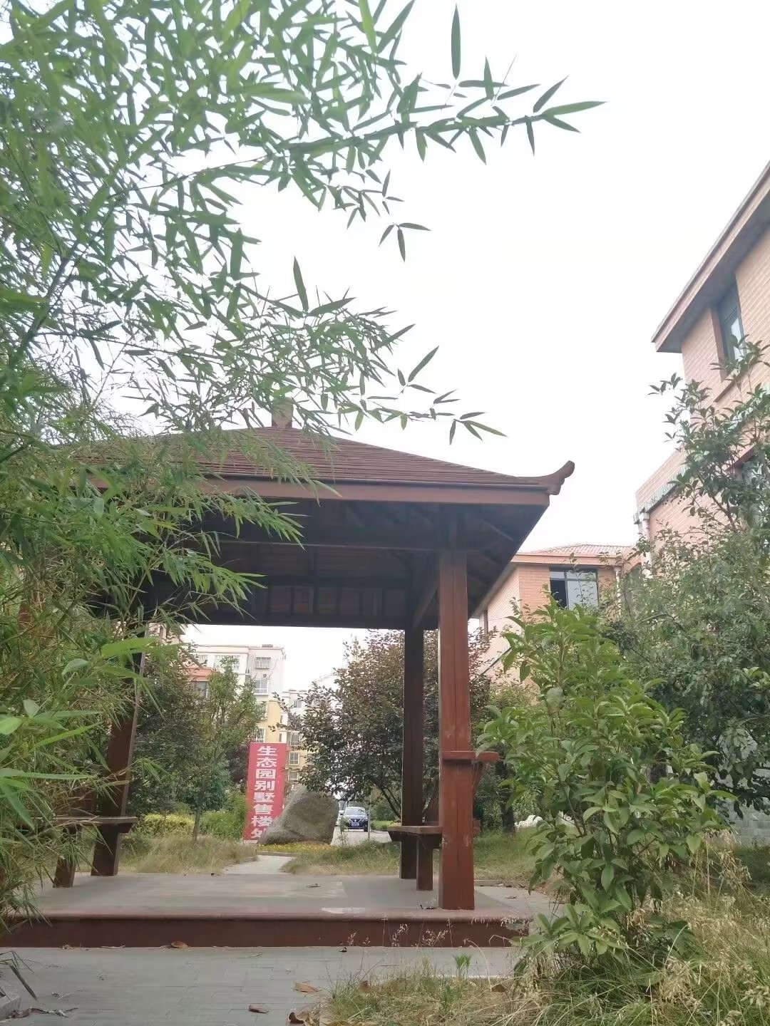品質(zhì)小區(qū)！6室3廳3衛(wèi)320m2全明戶型，朝向采光好。